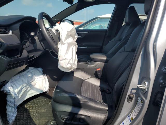 2T3RWRFVXKW045846 - 2019 TOYOTA RAV4 XLE SILVER photo 7