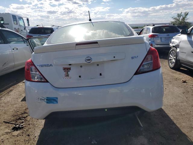 3N1CN7AP0KL807274 - 2019 NISSAN VERSA S 白色 照片 6