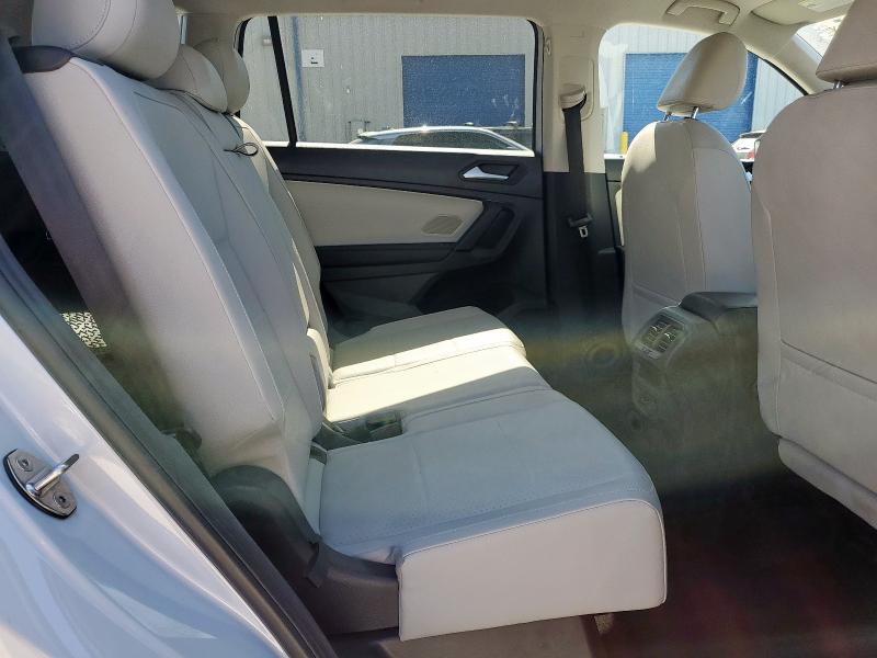 3VV3B7AXXKM062289 - 2019 VOLKSWAGEN TIGUAN SE Silber Foto 11
