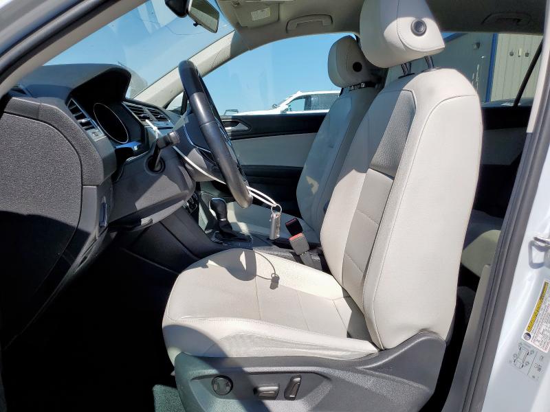 3VV3B7AXXKM062289 - 2019 VOLKSWAGEN TIGUAN SE Silber Foto 7