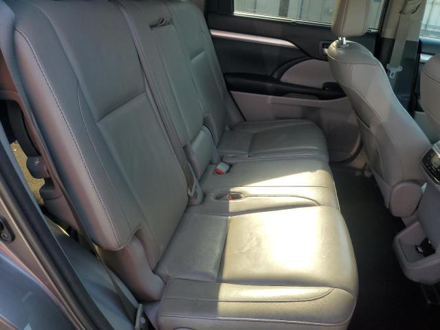 5TDKKRFH9GS157005 - 2016 TOYOTA HIGHLANDER XLE GRAY photo 10
