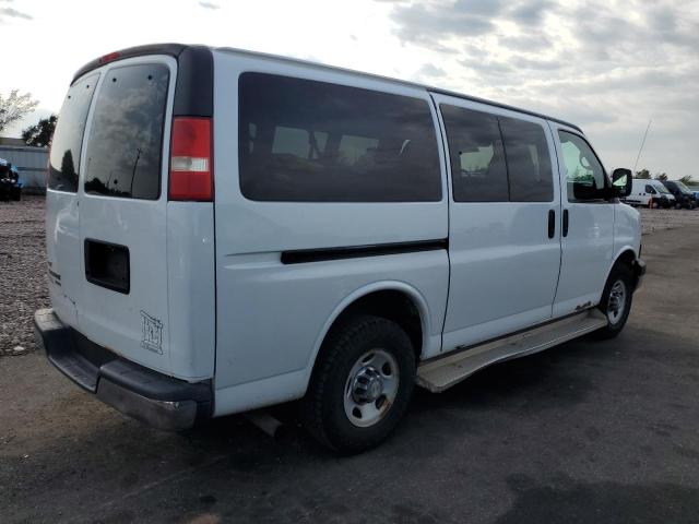 1GAZGYFGXC1124239 - 2012 CHEVROLET EXPRESS G3 LT WHITE photo 3