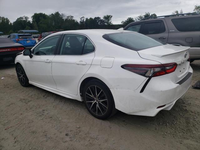 4T1T11AK0NU711676 - 2022 TOYOTA CAMRY SE WHITE photo 2