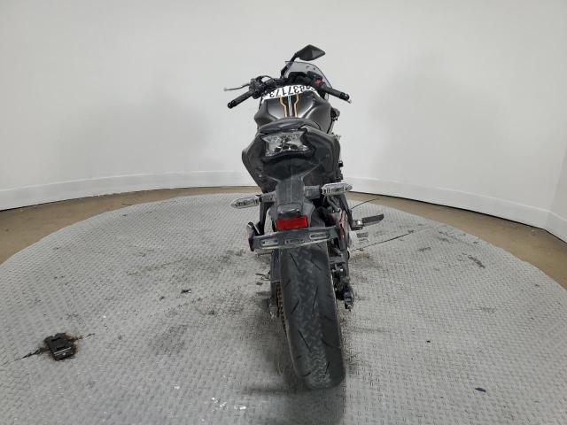 ML5EXER12PDA88723 - 2023 KAWASAKI EX650 R Қара фото 4