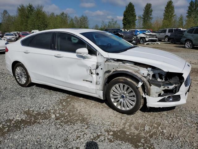 3FA6P0LU3FR248892 - 2015 FORD FUSION SE HYBRID WHITE photo 4