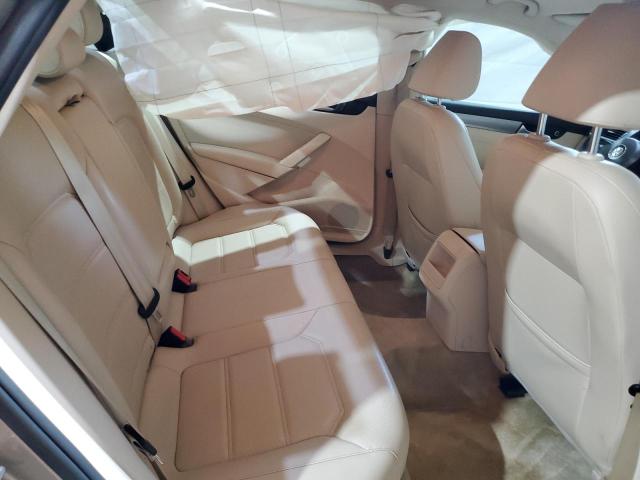 1VWAT7A36FC122752 - 2015 VOLKSWAGEN PASSAT S 奶油色 照片 10