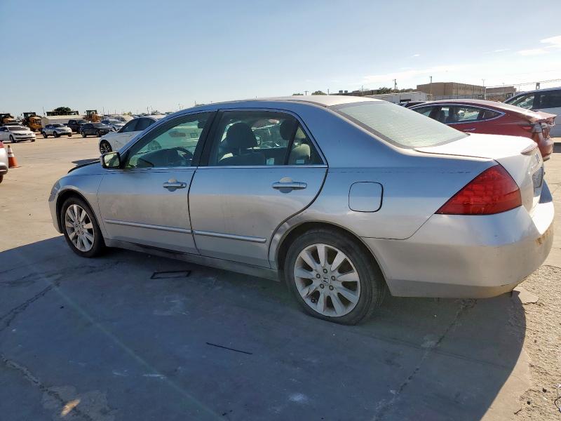 1HGCM66487A060869 - 2007 HONDA ACCORD SE SILVER photo 2