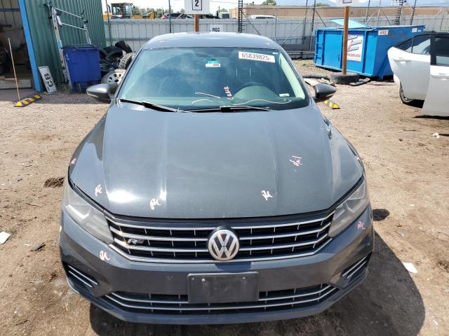1VWDT7A39HC039946 - 2017 VOLKSWAGEN PASSAT R-LINE ნაცრისფერი ფოტო 5