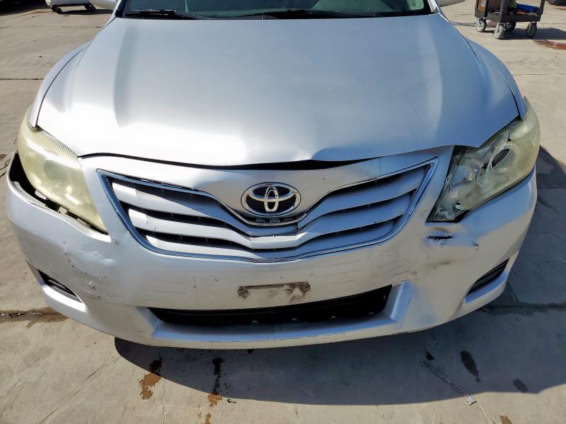 4T4BF3EK3BR123274 - 2011 TOYOTA CAMRY BASE Gümüş foto 11