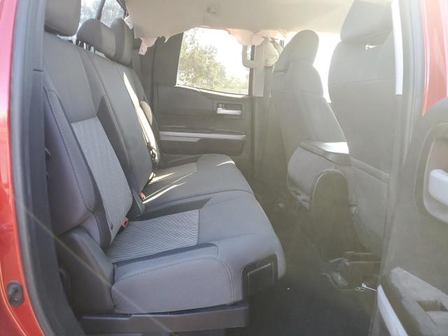 5TFCY5F16HX021652 - 2017 TOYOTA TUNDRA DOUBLE CAB SR/SR5 RED photo 10