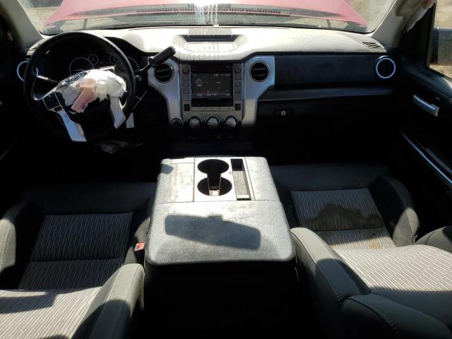 5TFCY5F16HX021652 - 2017 TOYOTA TUNDRA DOUBLE CAB SR/SR5 RED photo 8