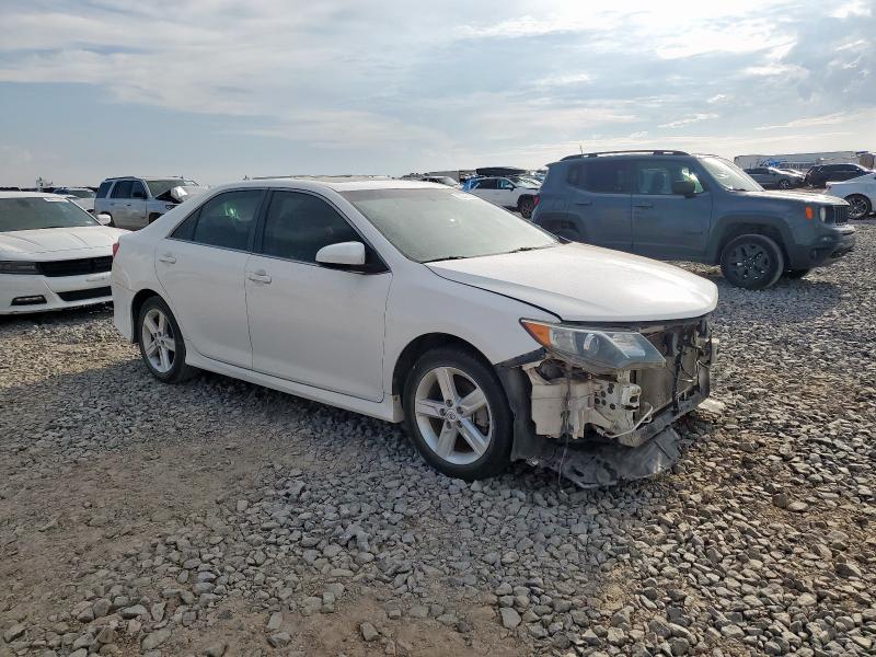4T1BK1FKXCU513539 - 2012 TOYOTA CAMRY SE 白色 照片 4