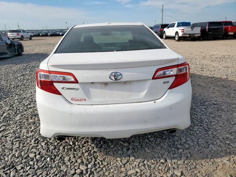 4T1BK1FKXCU513539 - 2012 TOYOTA CAMRY SE 白色 照片 6