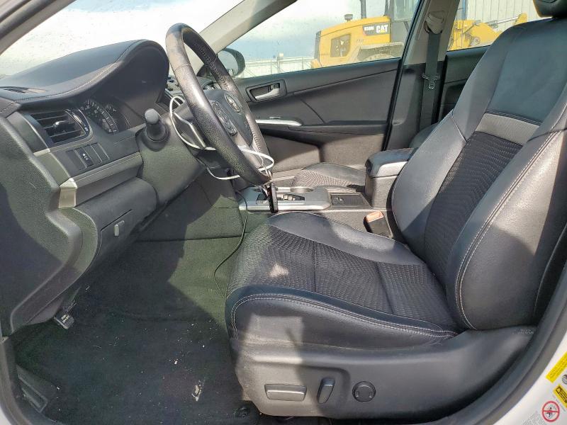 4T1BK1FKXCU513539 - 2012 TOYOTA CAMRY SE 白色 照片 7