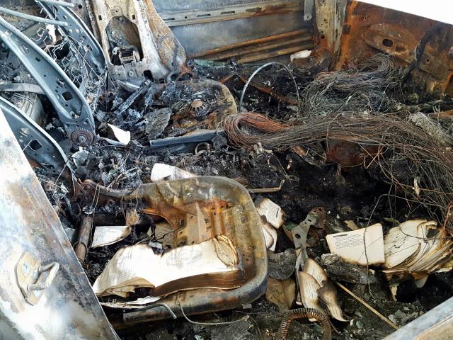 SJKCH5CP8JA050326 - 2018 INFINITI QX30 BASE BURN photo 5