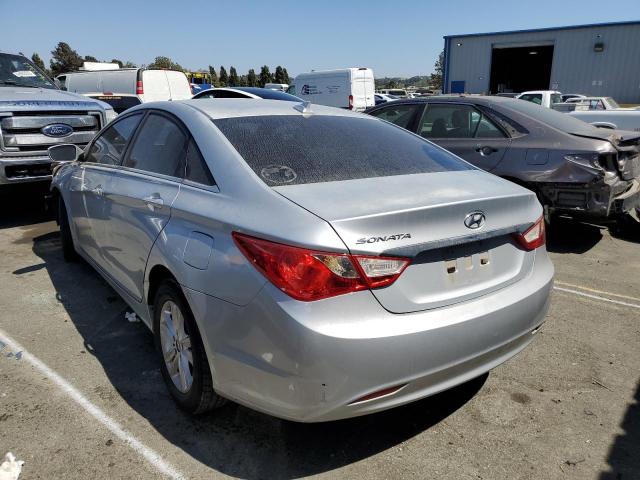 5NPEB4AC7DH671593 - 2013 HYUNDAI SONATA GLS SILVER photo 2