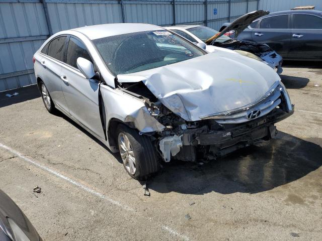 5NPEB4AC7DH671593 - 2013 HYUNDAI SONATA GLS SILVER photo 4