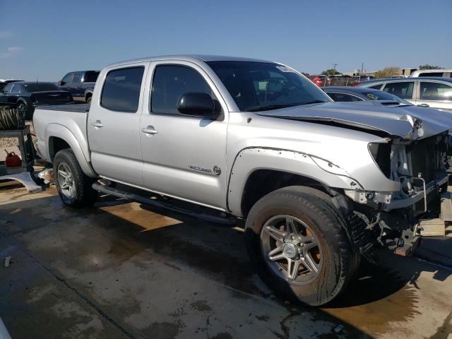 5TFJU4GN3DX031547 - 2013 TOYOTA TACOMA DOUBLE CAB PRERUNNER SILVER photo 4