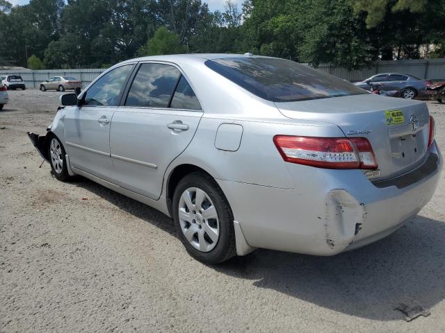 4T1BF3EK5AU075561 - 2010 TOYOTA CAMRY BASE SILVER photo 2