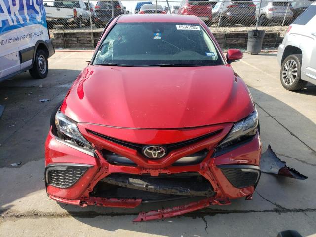 4T1G11AK3PU139488 - 2023 TOYOTA CAMRY SE NIGHT SHADE RED photo 5
