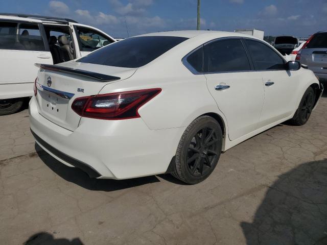 1N4AL3AP8HC259876 - 2017 NISSAN ALTIMA 2.5 WHITE photo 3