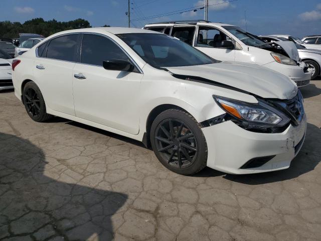 1N4AL3AP8HC259876 - 2017 NISSAN ALTIMA 2.5 WHITE photo 4