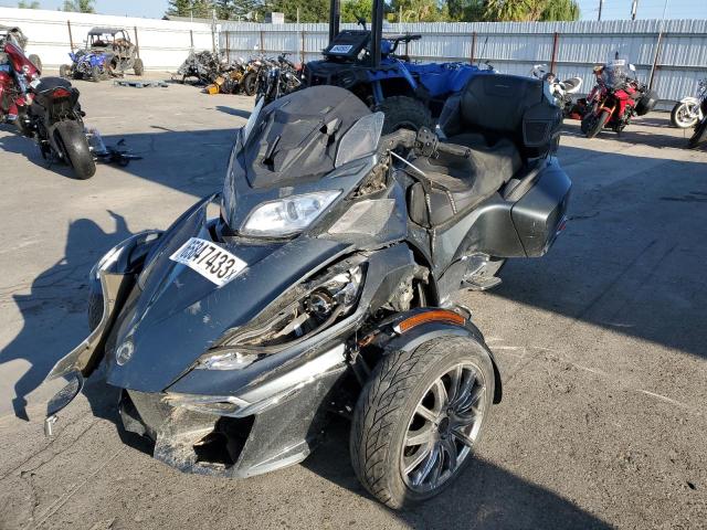 2BXNBDD2XJV000251 - 2018 CAN-AM SPYDER ROA RT CHARCOAL photo 2