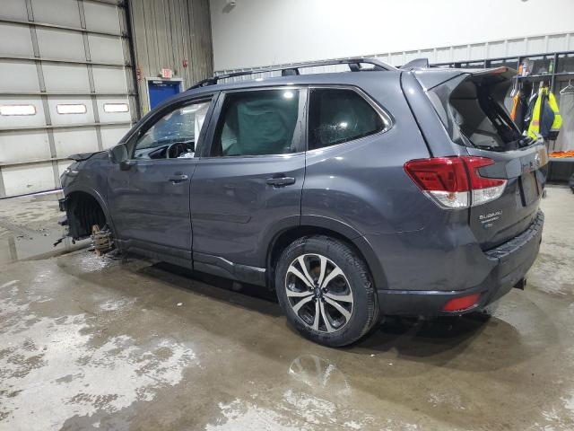 JF2SKAPC2NH524074 - 2022 SUBARU FORESTER LIMITED GRAY photo 2