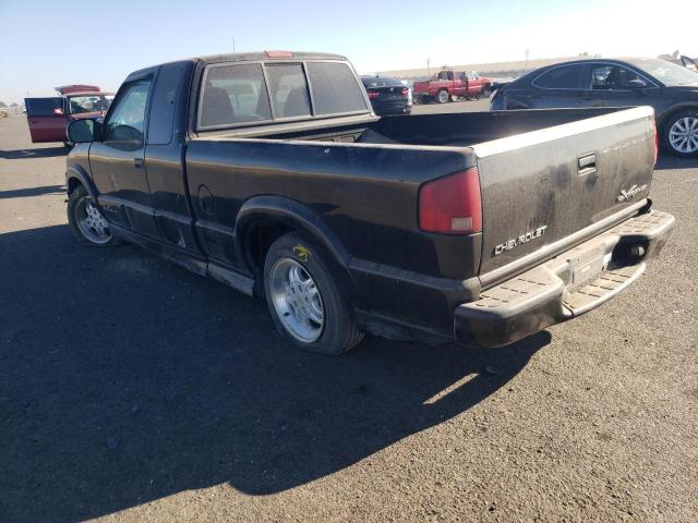 1GCCS19W2Y8100991 - 2000 CHEVROLET S TRUCK S10 BLACK photo 2