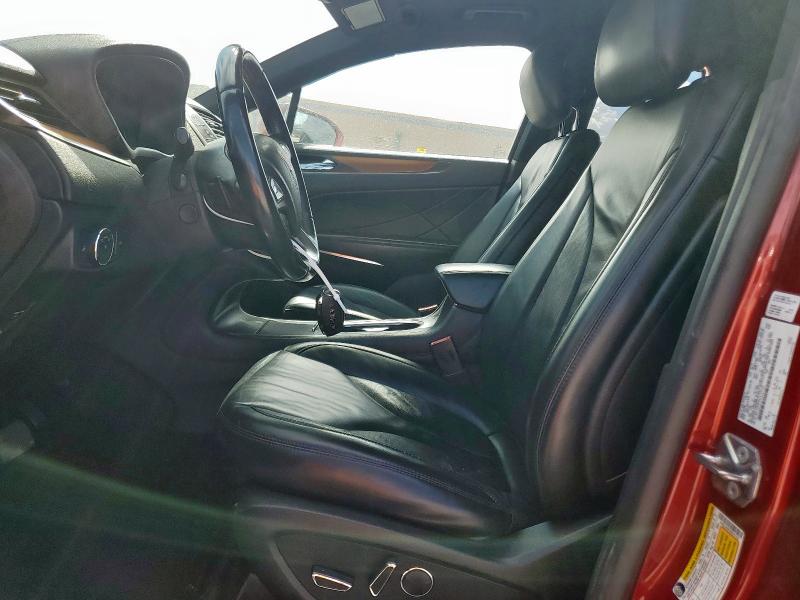 5LMCJ2C91HUL47723 - 2017 LINCOLN MKC SELECT მუქწითელი ფოტო 7