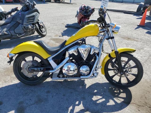 JH2SC6160PK700368 - 2023 HONDA VT1300 CXA YELLOW photo 1