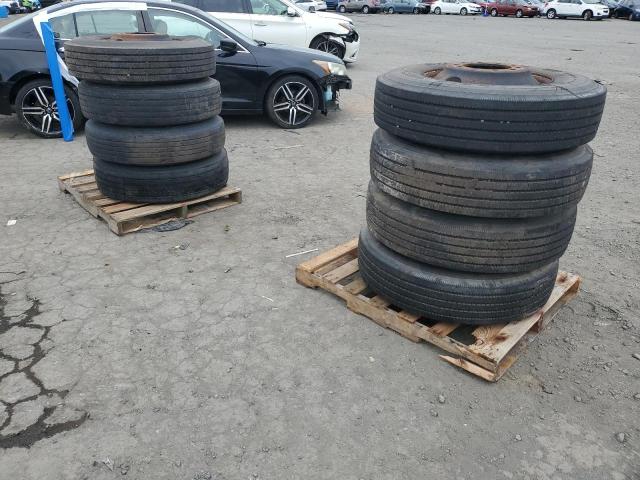 27 - 2016 OTHER TIRES/RIMS BLACK photo 3