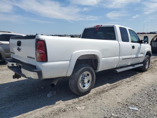 1GCHC29U64E289714 - 2004 CHEVROLET SILVERADO C2500 HEAVY DUTY WHITE photo 3