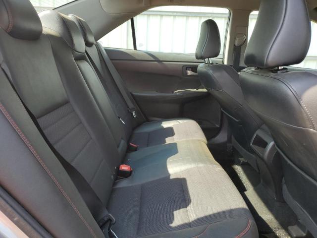 4T1BF1FK8HU396362 - 2017 TOYOTA CAMRY LE SILVER photo 10