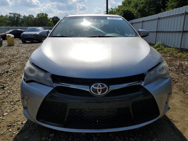 4T1BF1FK8HU396362 - 2017 TOYOTA CAMRY LE SILVER photo 5