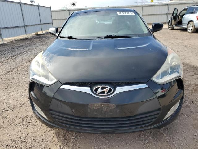 KMHTC6AD2FU220312 - 2015 HYUNDAI VELOSTER შავი ფოტო 5