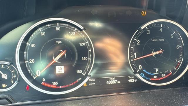 5UXKU6C53KLP60611 - 2019 BMW X6 XDRIVE50I RED photo 8