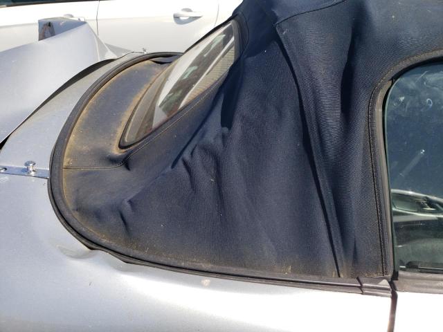 JM1NB353540402042 - 2004 MAZDA MX-5 MIATA BASE BLUE photo 10