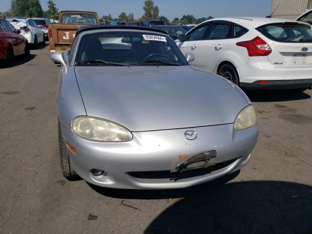 JM1NB353540402042 - 2004 MAZDA MX-5 MIATA BASE BLUE photo 5