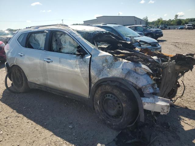 5N1AT2MT7FC843076 - 2015 NISSAN ROGUE S SILVER photo 4