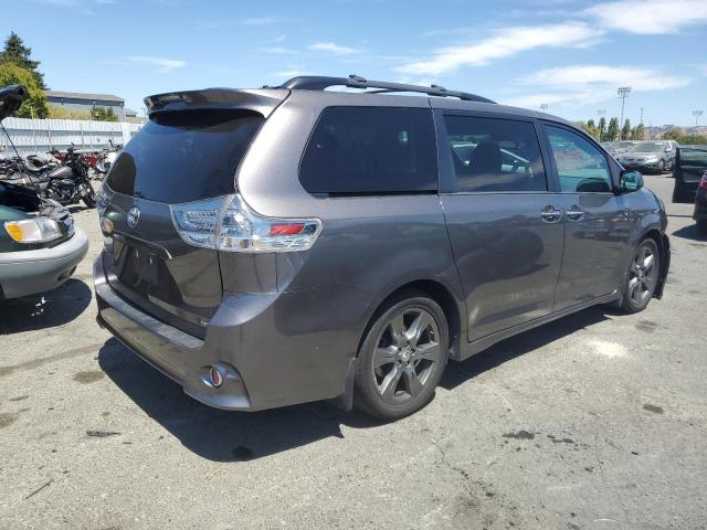 5TDXZ3DC9HS880134 - 2017 TOYOTA SIENNA SE GRAY photo 3