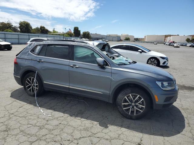 3VV2B7AX8MM027698 - 2021 VOLKSWAGEN TIGUAN SE 灰色 照片 4