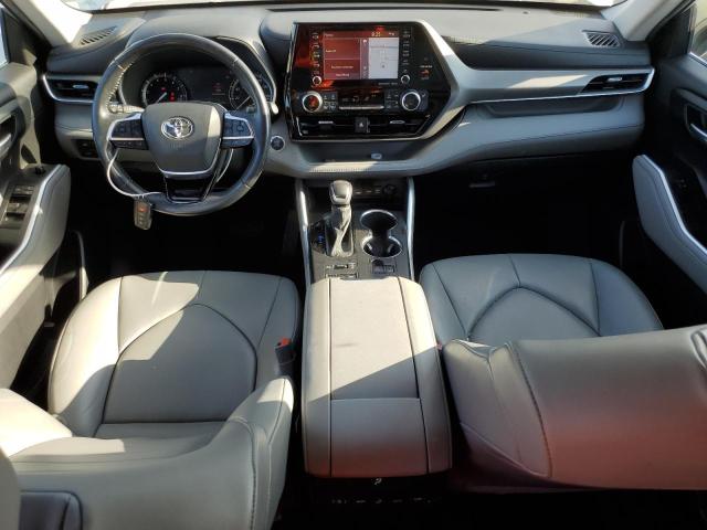 5TDHZRBH6MS523655 - 2021 TOYOTA HIGHLANDER XLE SILVER photo 8