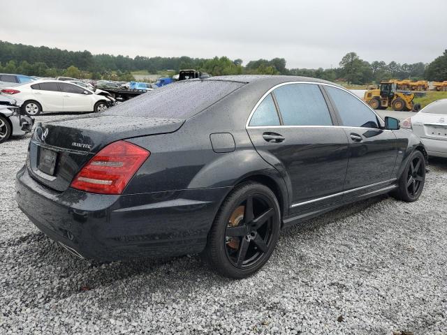 WDDNG8DBXCA439447 - 2012 MERCEDES-BENZ S 350 BLUETEC BLACK photo 3