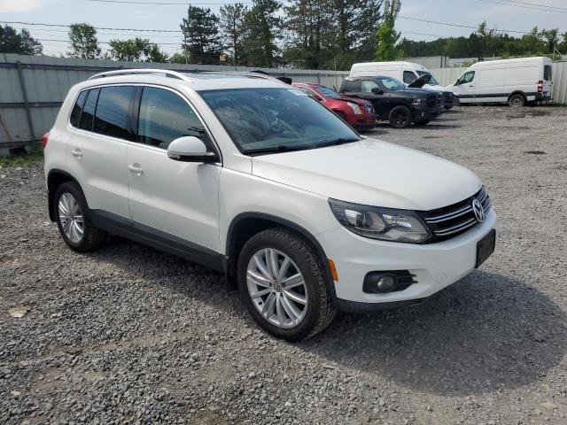 WVGBV7AXXGW589317 - 2016 VOLKSWAGEN TIGUAN S WHITE photo 4