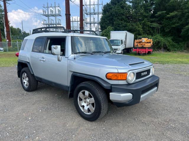 JTEBU11F58K012095 - 2008 TOYOTA FJ CRUISER SILVER photo 1