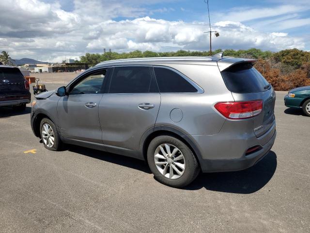 5XYPG4A37JG375907 - 2018 KIA SORENTO LX GRAY photo 2