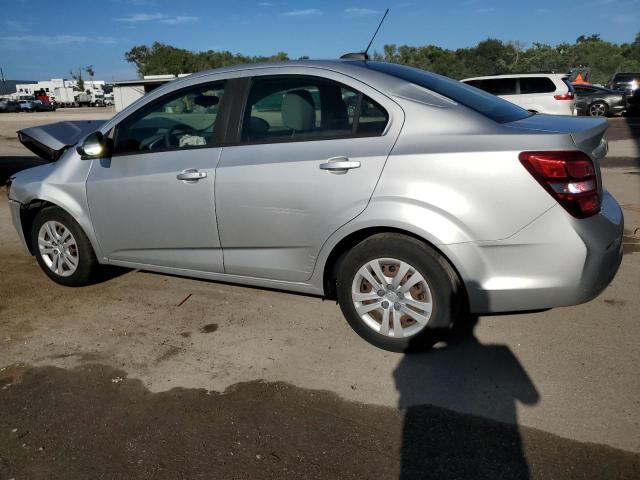 1G1JB5SB4K4124674 - 2019 CHEVROLET SONIC LS 银色 照片 2
