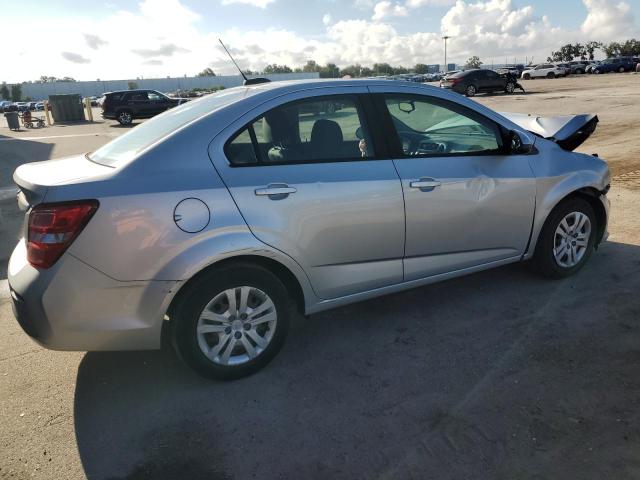 1G1JB5SB4K4124674 - 2019 CHEVROLET SONIC LS 银色 照片 3