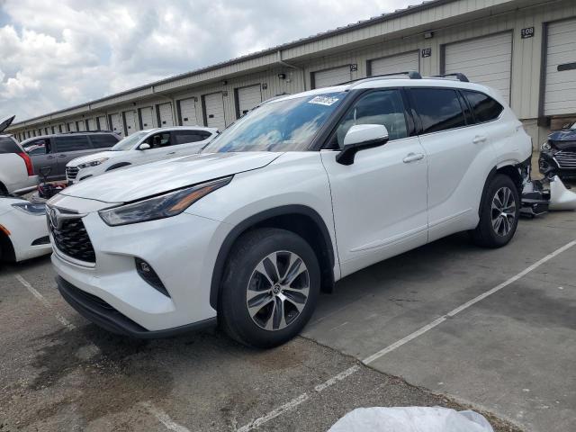 2022 TOYOTA HIGHLANDER XLE, 